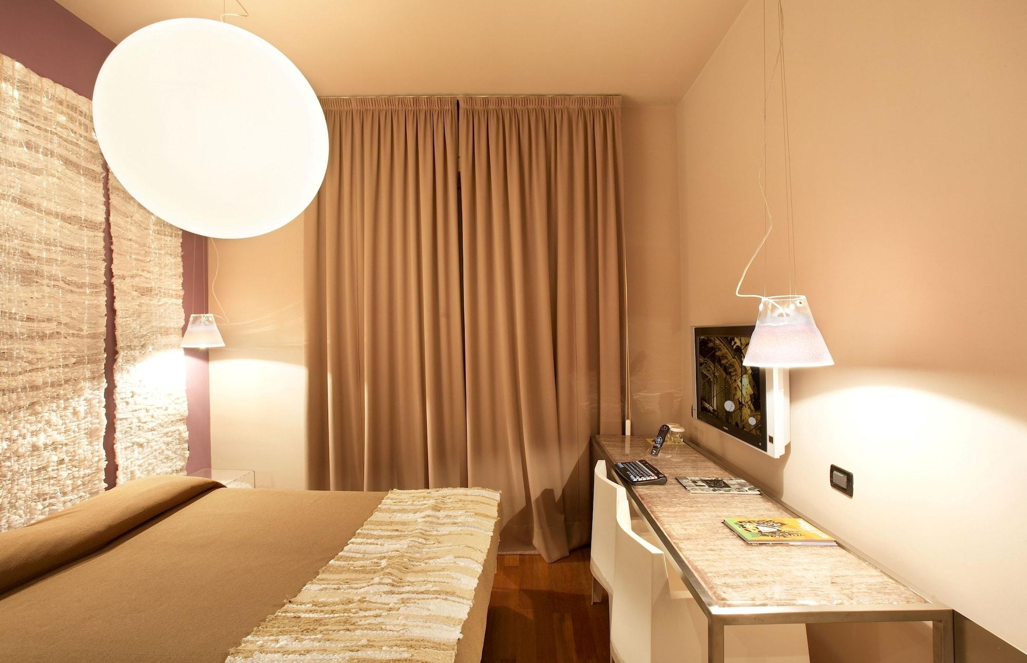 Art Boston 4*